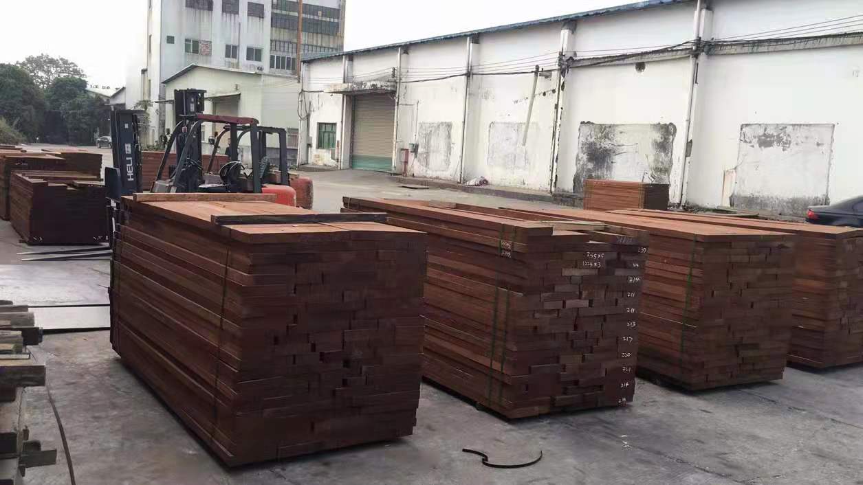 跨年行未到临，慌忙补货为月尾冲刺做筹办